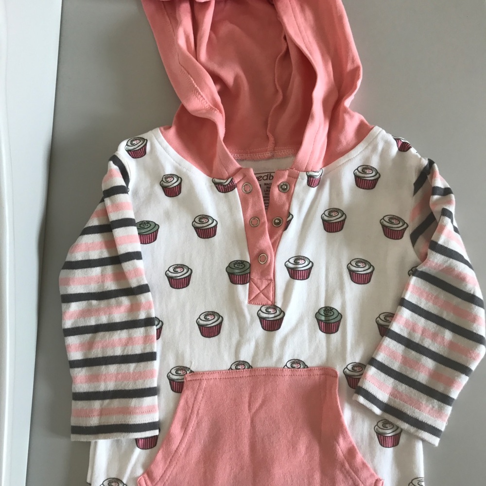 EUC L'oved Baby cupcake Hooded Romper 18-24 - Picture 2 of 8